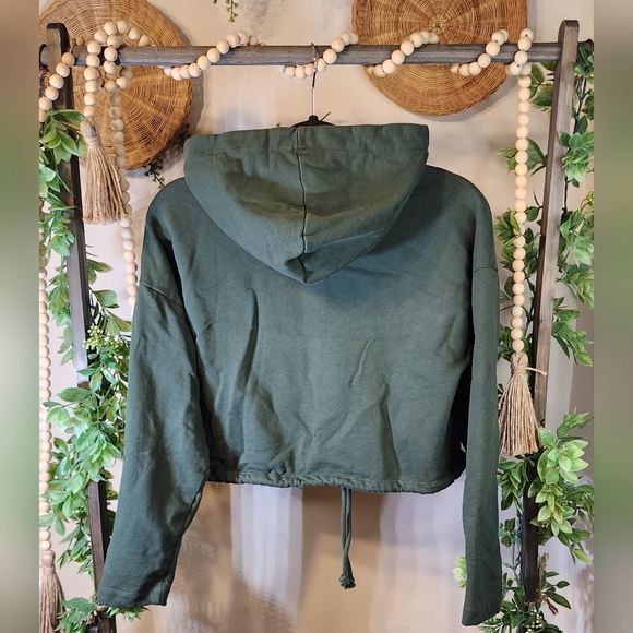 Zara - (M) Hooded Crop Sweater - Picture 3 of 6